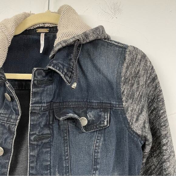 Free People Denim Hoodie Jacket With Grey Sweater Sleeve Womens S Blue Jean - Picture 2 of 10